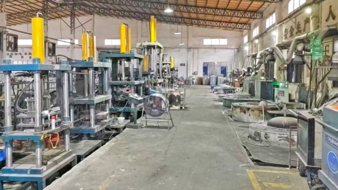 重力鋳造工場