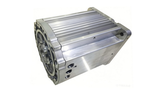 モーターケース