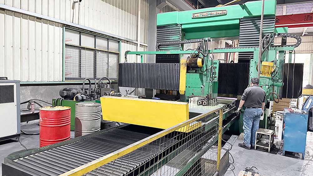 4m門形平面研削盤