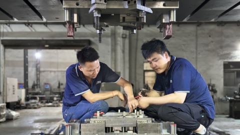 金型製造の様子
