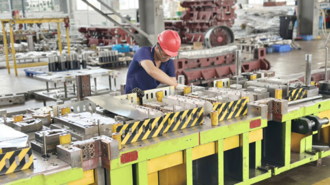 金型製造の様子