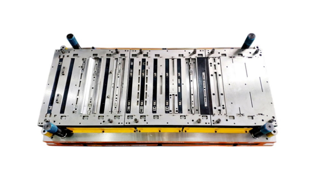 順送プレス金型