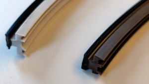 窓枠ガラスビート